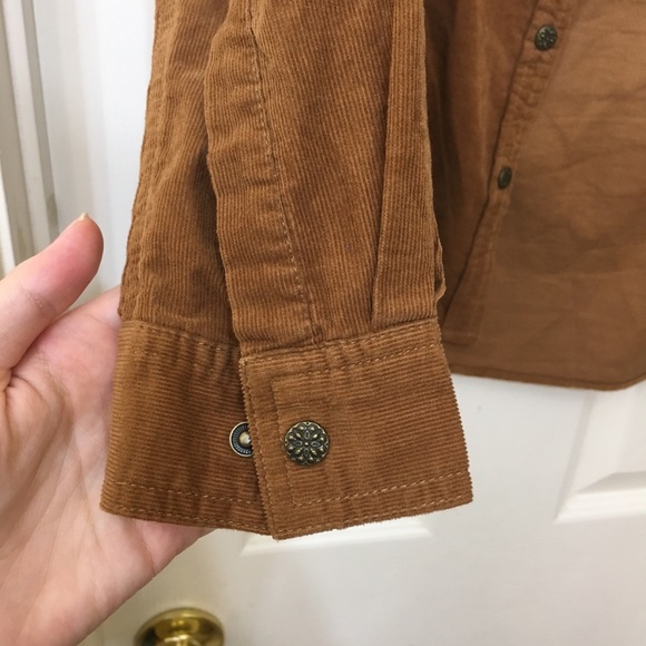 Button down suede - Picture 2 of 3
